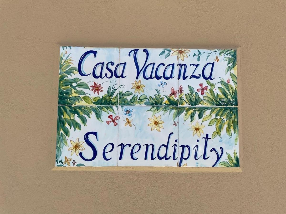 אג'רולה Serendipity מראה חיצוני תמונה